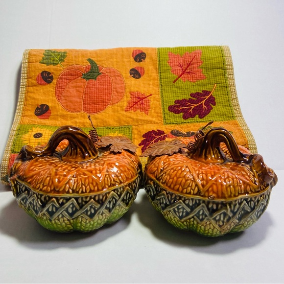 Autumn / Fall Stoneware Ceramic Pumpkin Set with Small Table Runner - Picture 9 of 15